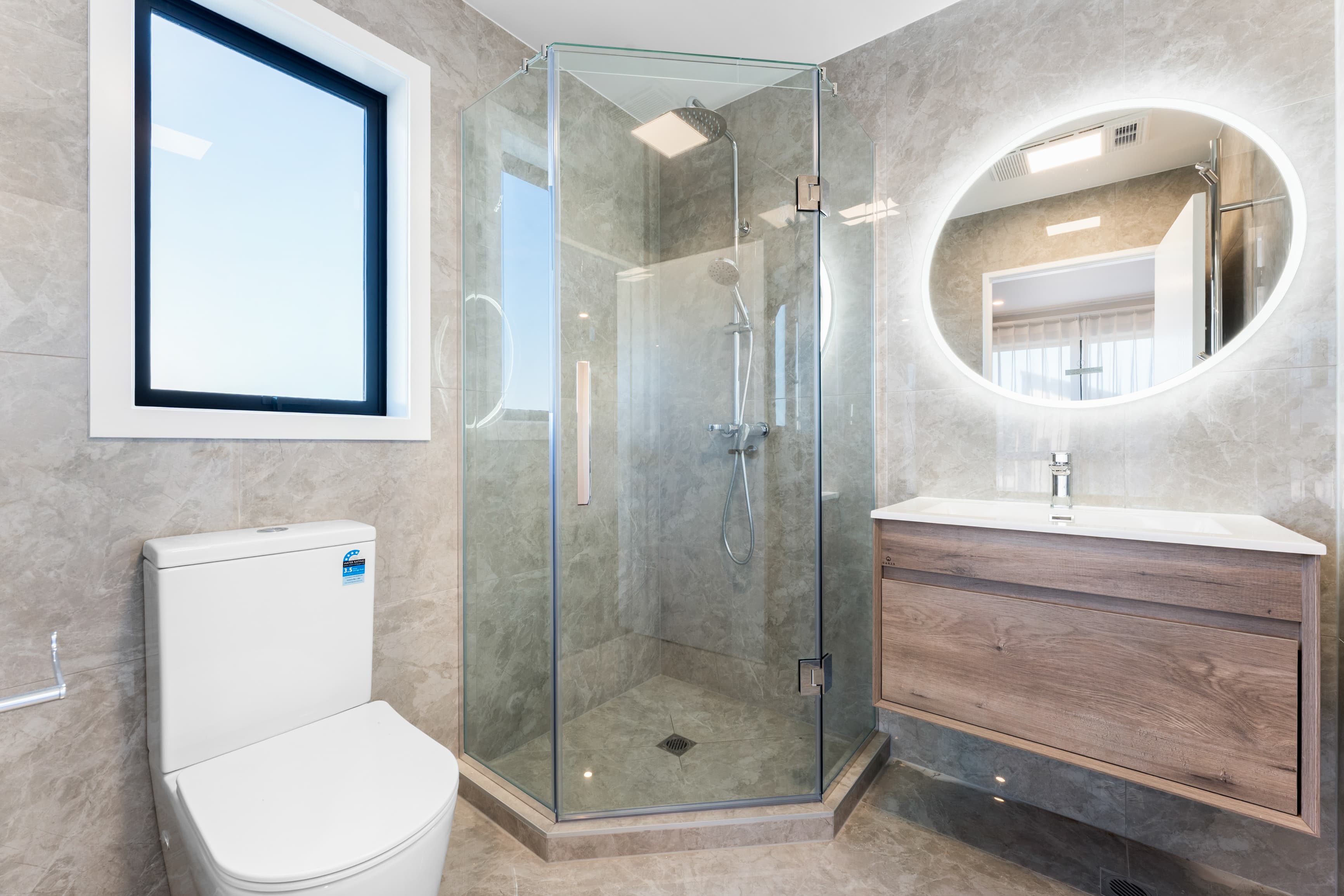 Lot 23 ensuite